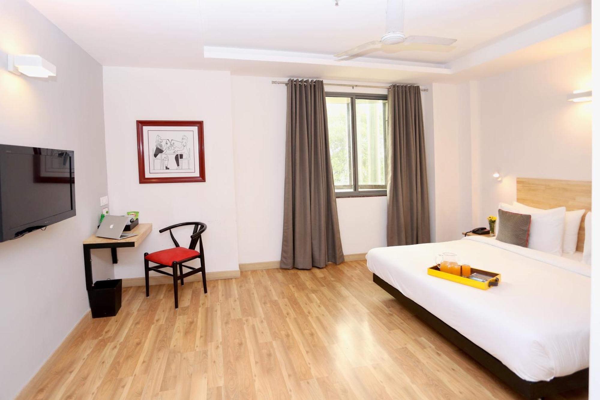 Oyo Townhouse 012 Kaushambi Metro Ghaziabad Hotel Ngoại thất bức ảnh