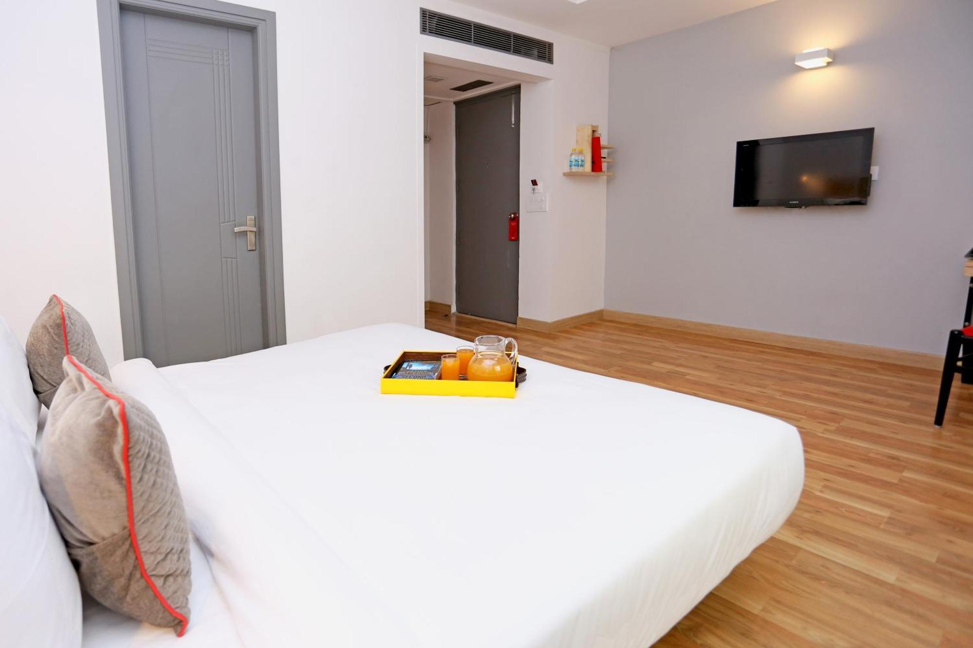 Oyo Townhouse 012 Kaushambi Metro Ghaziabad Hotel Ngoại thất bức ảnh