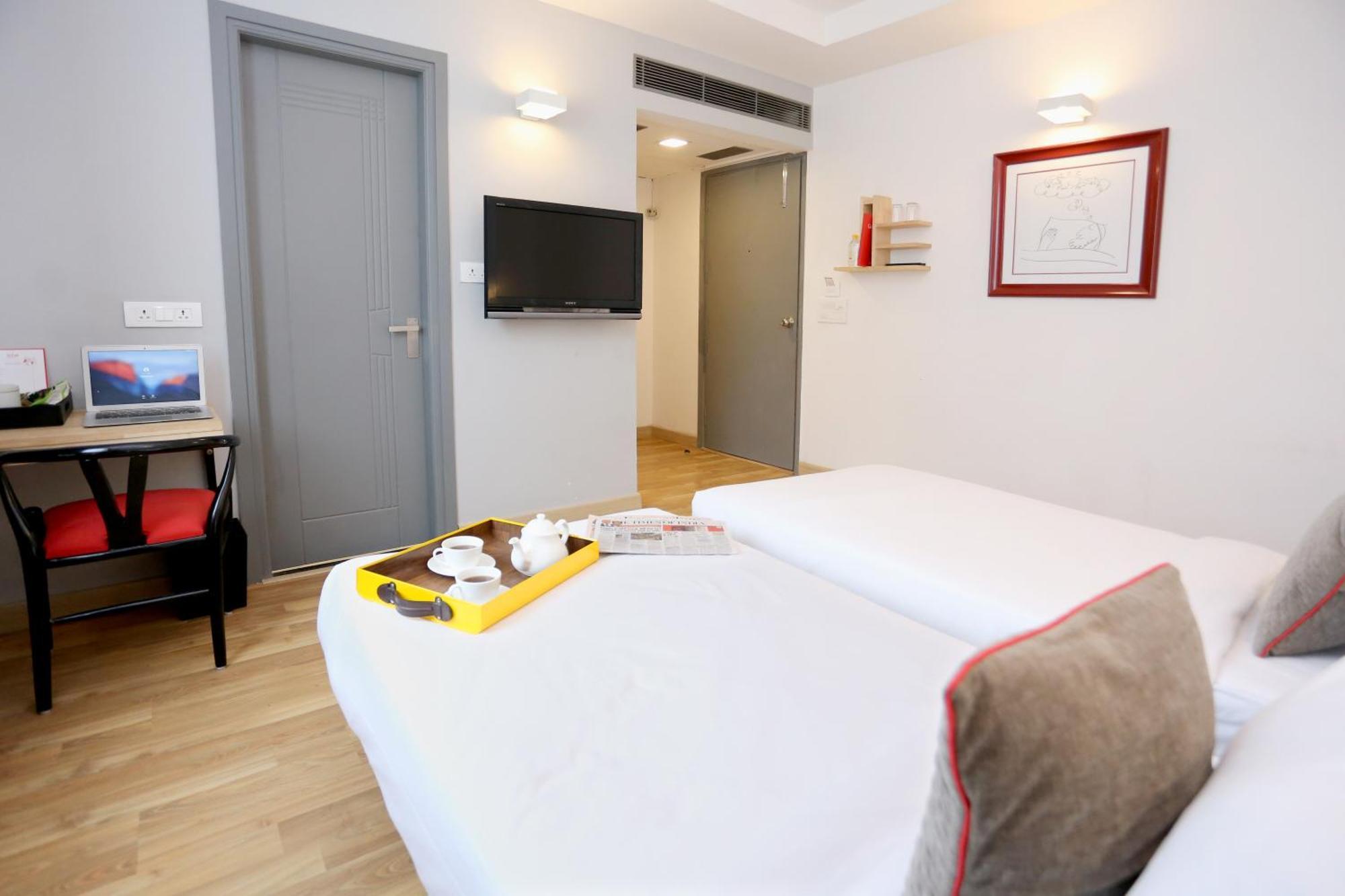 Oyo Townhouse 012 Kaushambi Metro Ghaziabad Hotel Ngoại thất bức ảnh