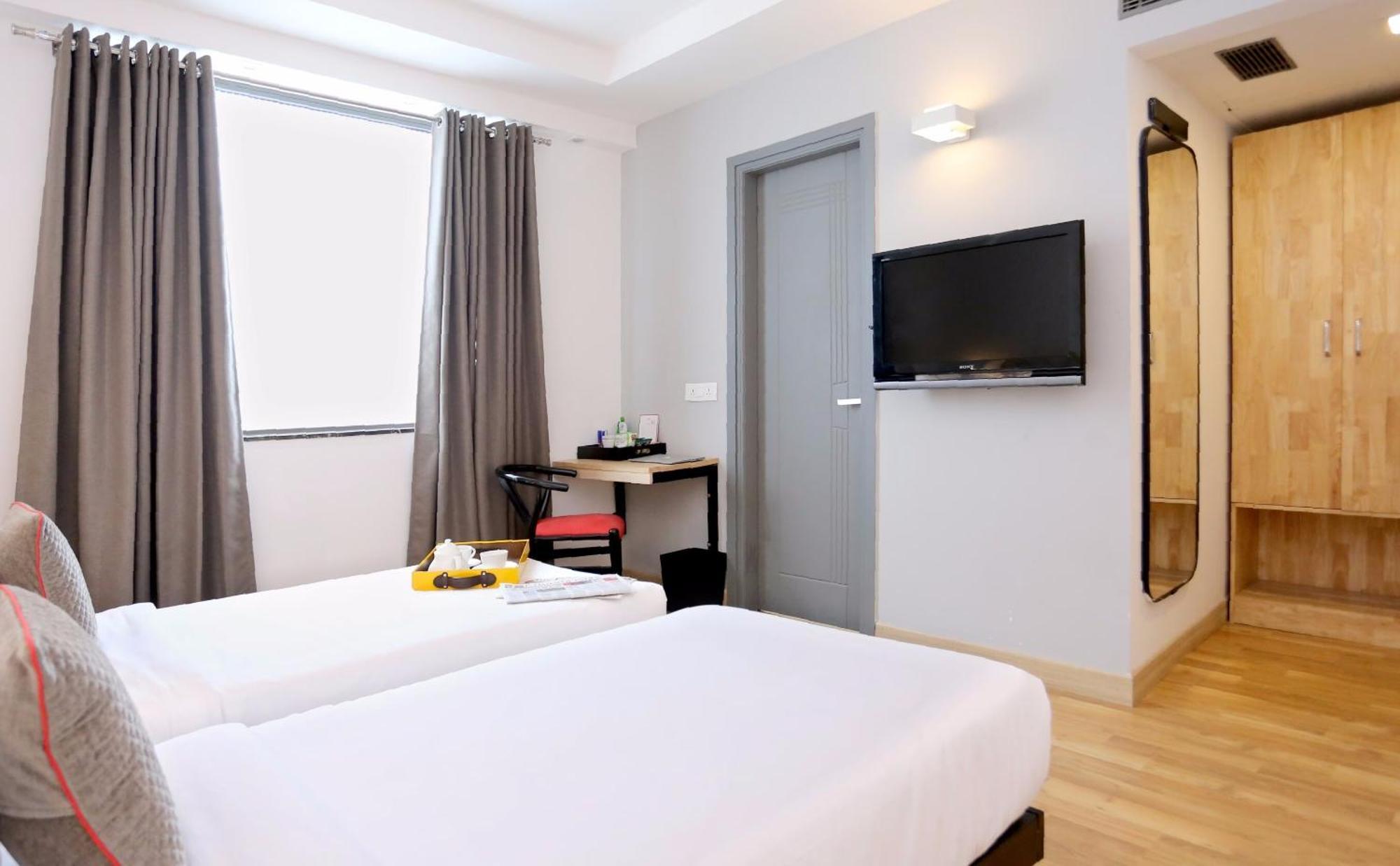 Oyo Townhouse 012 Kaushambi Metro Ghaziabad Hotel Ngoại thất bức ảnh