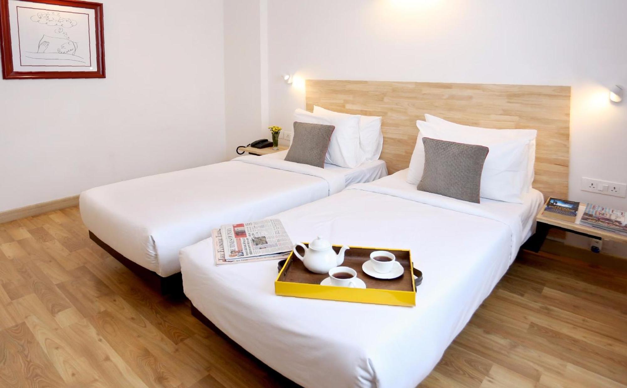 Oyo Townhouse 012 Kaushambi Metro Ghaziabad Hotel Ngoại thất bức ảnh