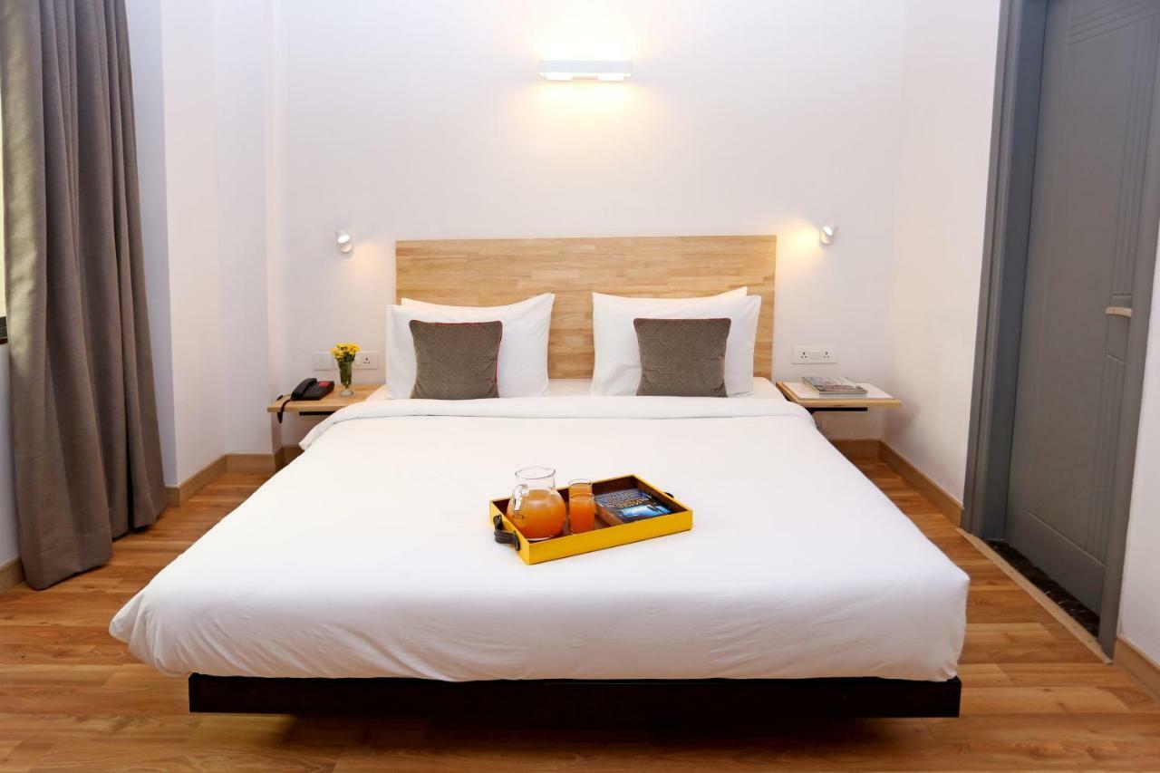Oyo Townhouse 012 Kaushambi Metro Ghaziabad Hotel Ngoại thất bức ảnh